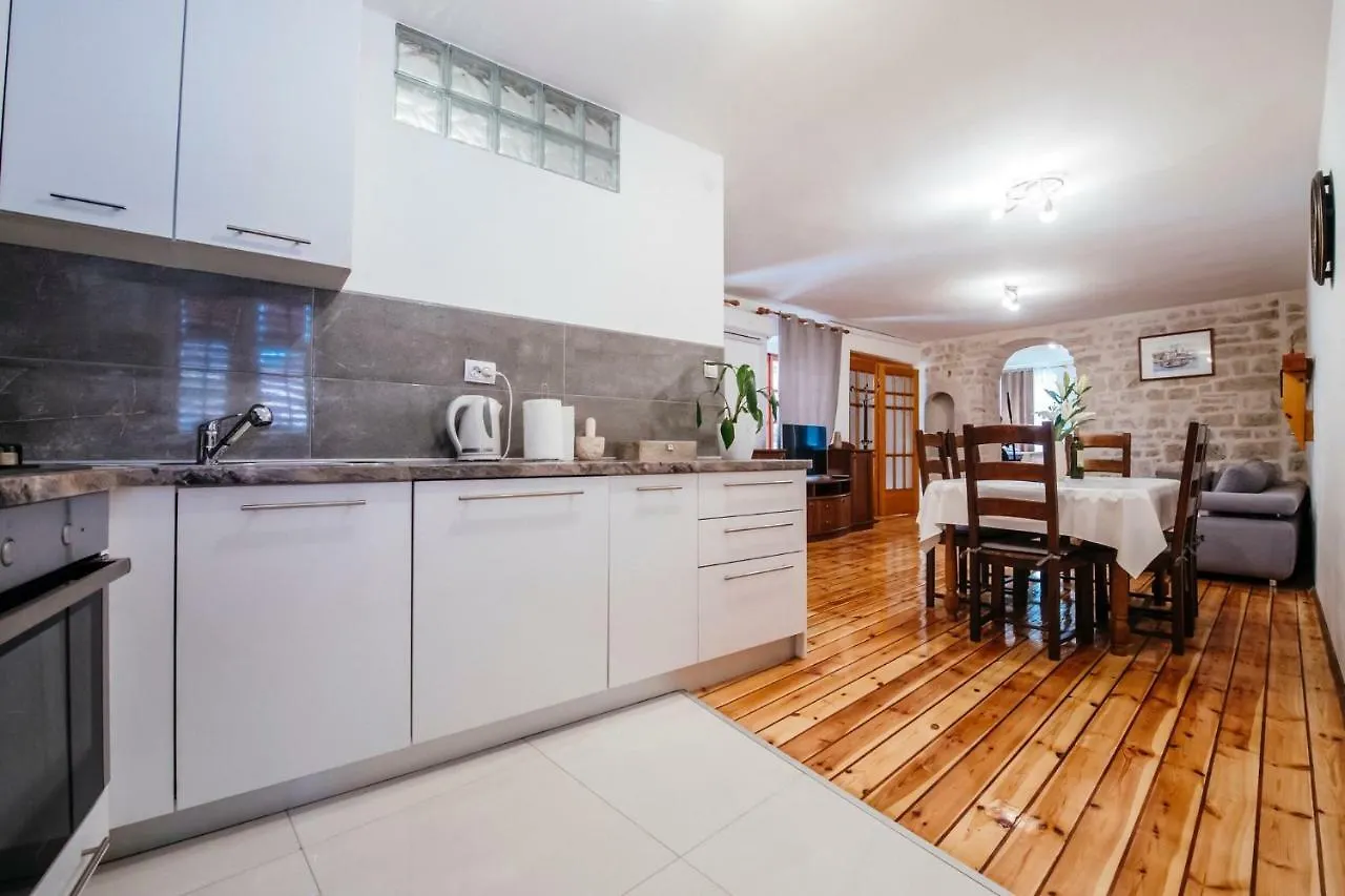 Ferienwohnung Heart Of Town Zadar Apartment